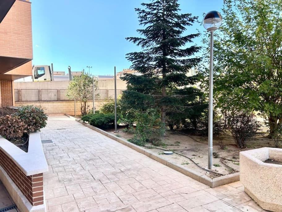 Valleca Tren Sierra Guadalupe 1 Madrid Exterior photo